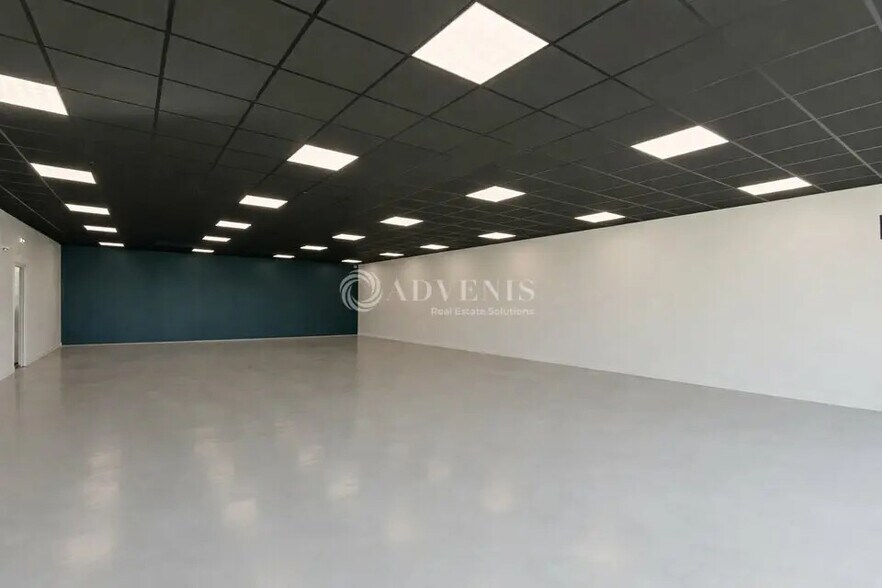 Local commercial dans Roncq à louer - Photo intérieure – Image 2 sur 5