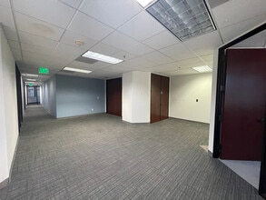180 E Ocean Blvd, Long Beach, CA à louer Photo intérieure– Image 2 sur 4