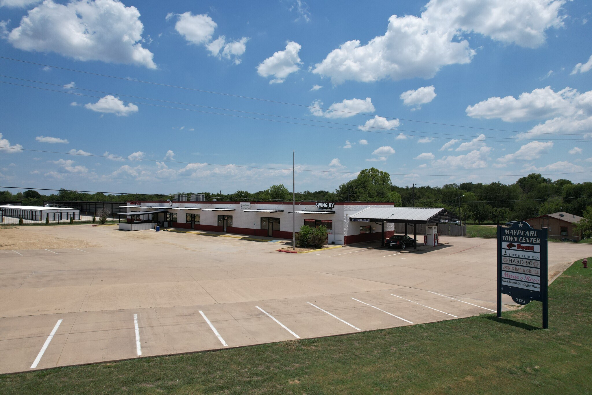 705 N Main St, Maypearl, TX à louer Photo de l’immeuble– Image 1 sur 8