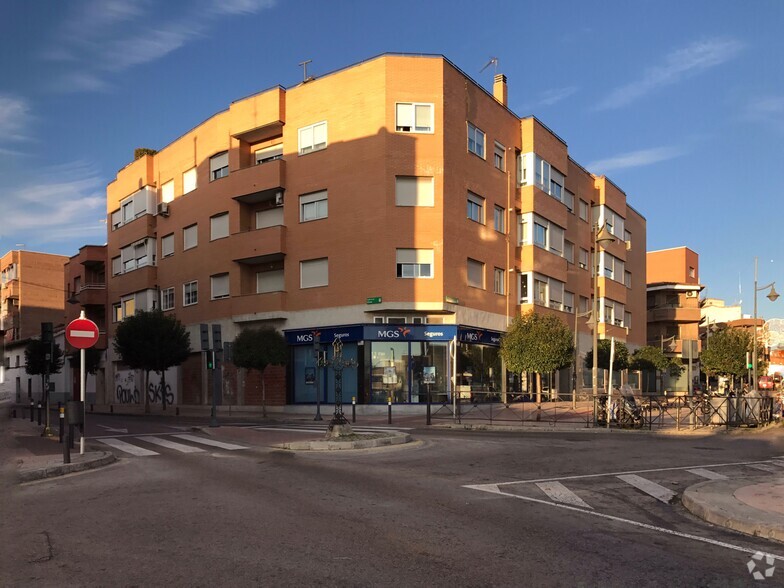 Calle Mariano Sebastián Izuel, 14, Alcobendas, Madrid à louer - Photo de l’immeuble – Image 2 sur 2