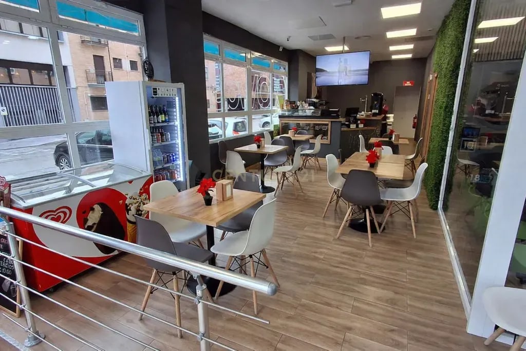 Local commercial dans Madrid, Madrid à louer Photo principale– Image 1 sur 6