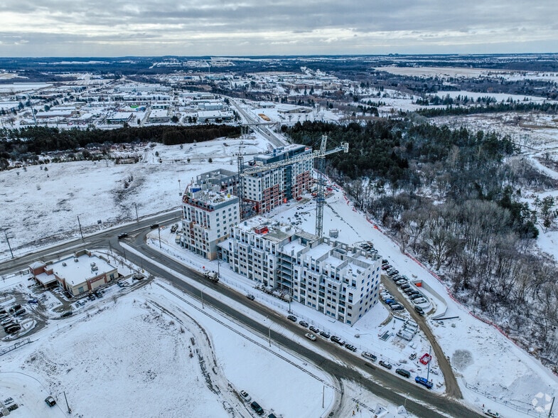 80-100 Starwood Dr, Guelph, ON à louer - Photo de l’immeuble – Image 3 sur 3