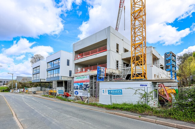 Plus de détails pour 308 Chemin De Champivost, Limonest - Bureau à vendre