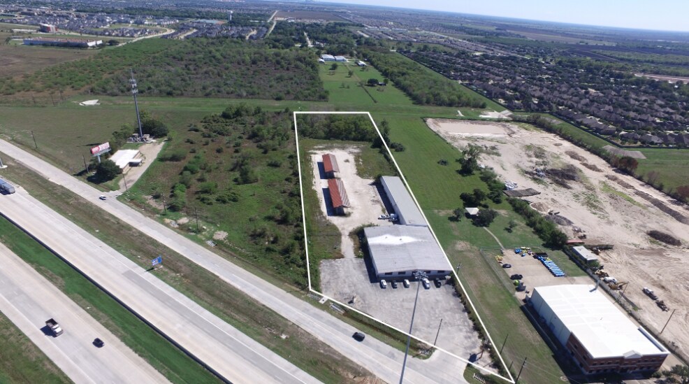 25635 Southwest Fwy, Rosenberg, TX à louer Photo de l’immeuble– Image 1 sur 12