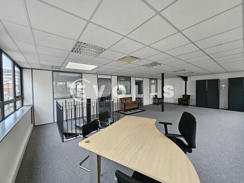 Bureau dans Châtillon à louer - Photo intérieure – Image 3 sur 12