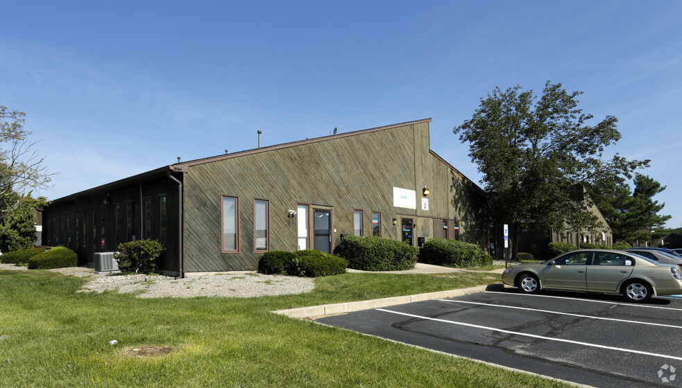 35 Beaverson Blvd, Brick, NJ à louer - Photo de l’immeuble – Image 3 sur 4