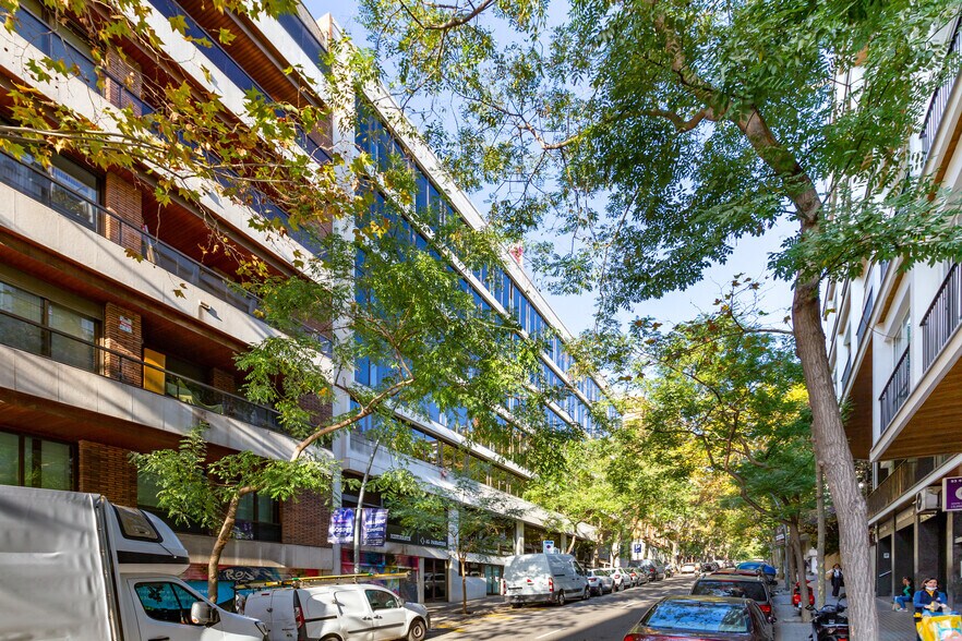 Carrer de Plató, 6, Barcelone, Barcelona à louer - Photo de l’immeuble – Image 2 sur 5