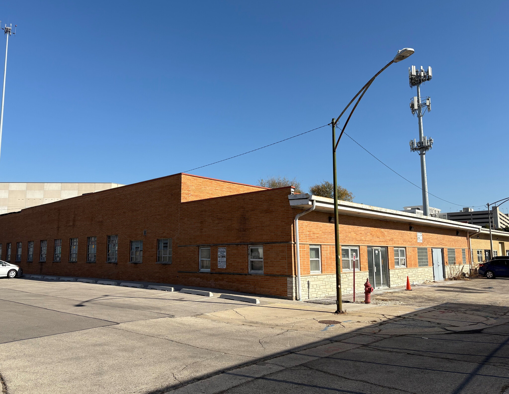 9708-9710 W Foster Ave, Chicago, IL à louer Photo de l’immeuble– Image 1 sur 5