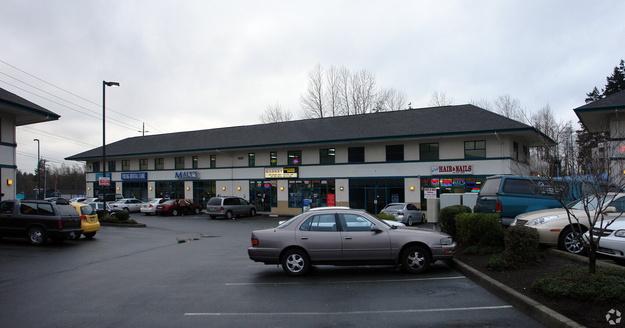11120 Evergreen Way, Everett, WA à louer Photo de l’immeuble– Image 1 sur 7