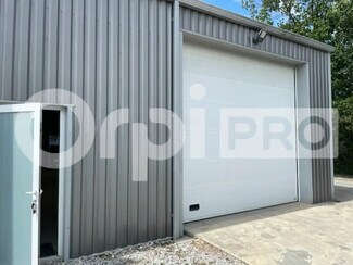 Plus de détails pour Local d'activités à louer