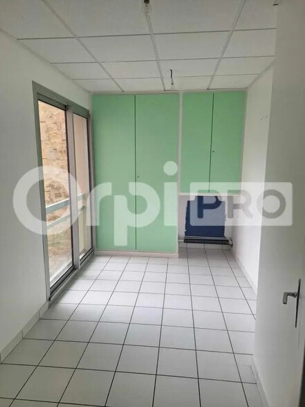 Bureau dans Nevers à louer - Photo de l’immeuble – Image 3 sur 6