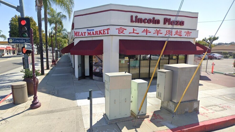 200 Garvey Ave, Monterey Park, CA à louer - Photo de l’immeuble – Image 3 sur 9