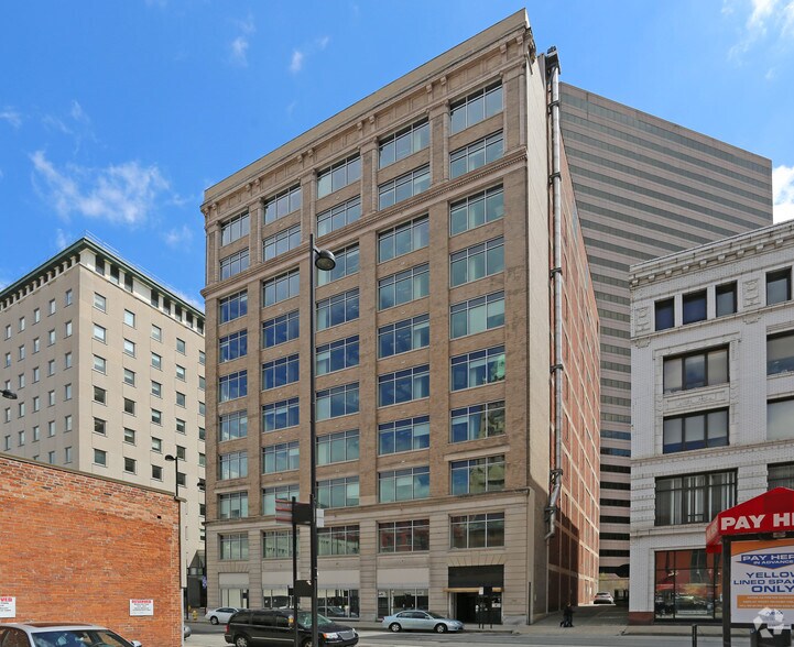 299 E 6th St, Cincinnati, OH à louer - Photo de l’immeuble – Image 1 sur 4