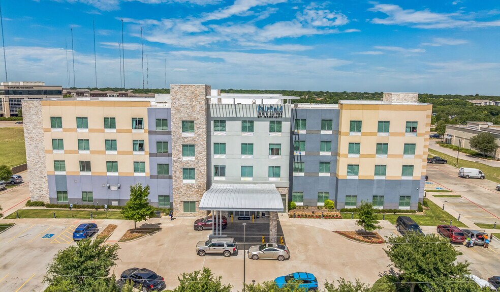 409 N Clark Rd, Cedar Hill, TX à vendre - Photo de l’immeuble – Image 2 sur 49
