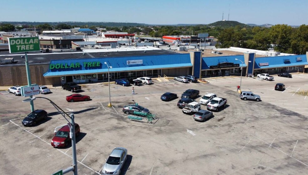 809-827 E Highway 190, Copperas Cove, TX à louer - Photo de l’immeuble – Image 1 sur 6