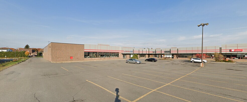 8050 Boul Taschereau, Brossard, QC à louer - Photo de l’immeuble – Image 3 sur 4