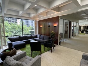 888 W 6th St, Los Angeles, CA à louer Photo intérieure– Image 1 sur 7