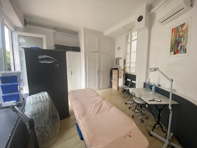 Plus de détails pour 4 Ancien Chemin Des Vallergues, Cannes - Local commercial à louer