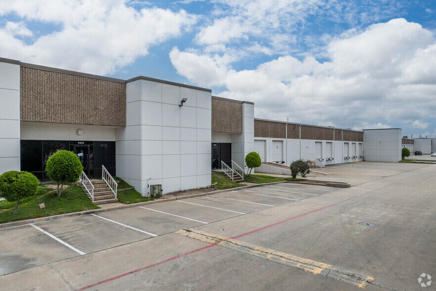 3912-3922 Dunvale Rd, Houston, TX à louer - Photo de l’immeuble – Image 2 sur 5