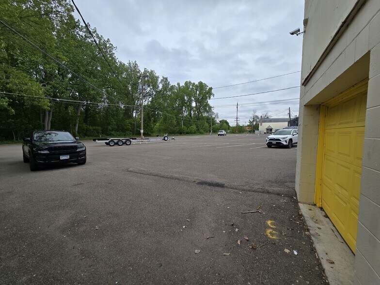 2365 Commerce Blvd, Mound, MN à louer - Photo de l’immeuble – Image 2 sur 19