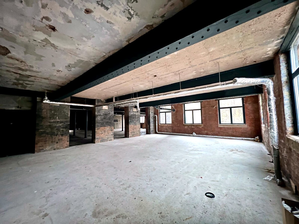 Water St, Stockport, GTM SK1 2BX - Lot 1 - - Photo intérieure - Image 1 of 5