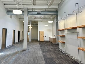 550 Vandalia St, Saint Paul, MN à louer Photo de l’immeuble– Image 2 sur 9