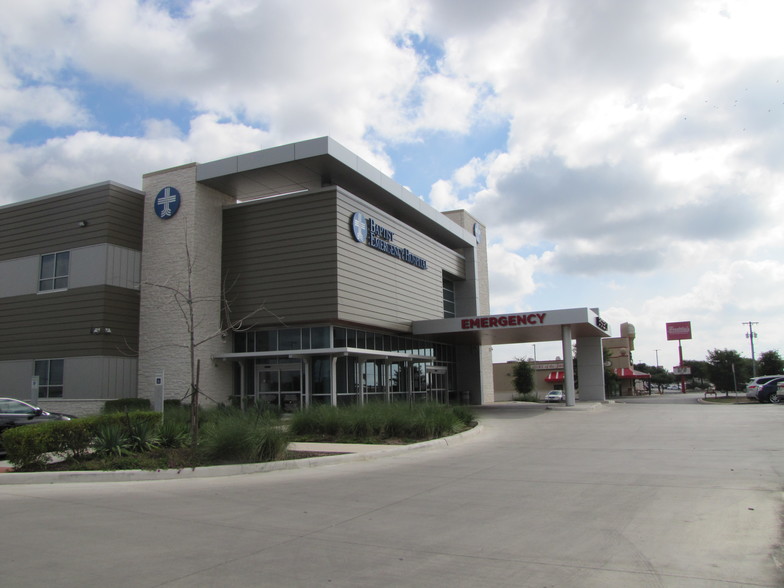 7719 IH-35 S, San Antonio, TX à louer - Photo de l’immeuble – Image 3 sur 5