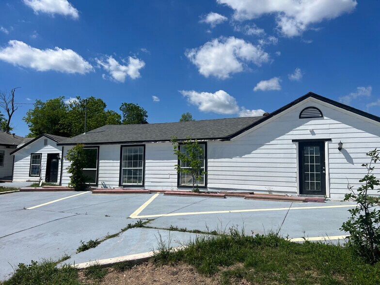 804 W 2nd St, Taylor, TX à vendre - Photo de l’immeuble – Image 3 sur 18