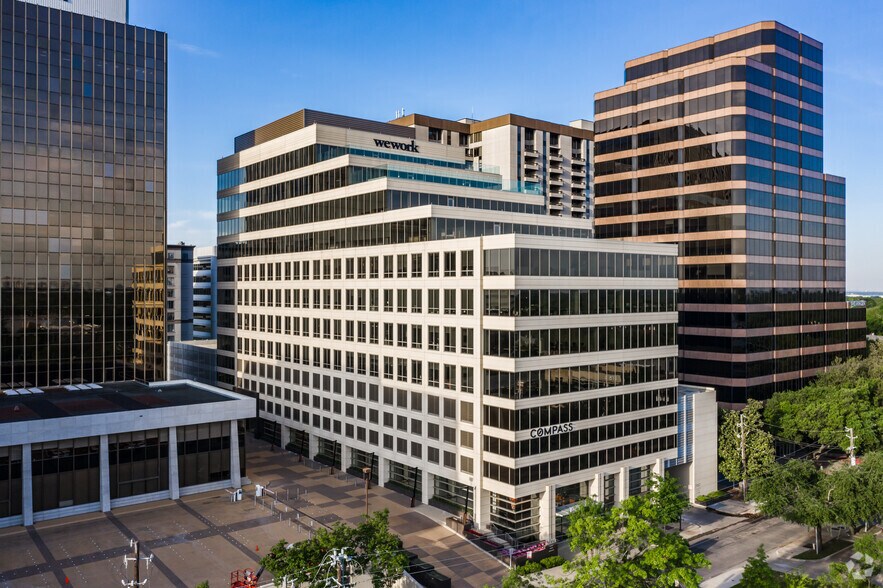 5960 Berkshire Ln, Dallas, TX à louer - Photo principale – Image 1 sur 9