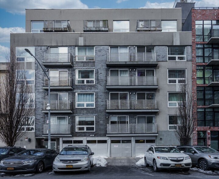 21-25 Montrose Ave, Brooklyn, NY à vendre - Photo de l’immeuble – Image 2 sur 10
