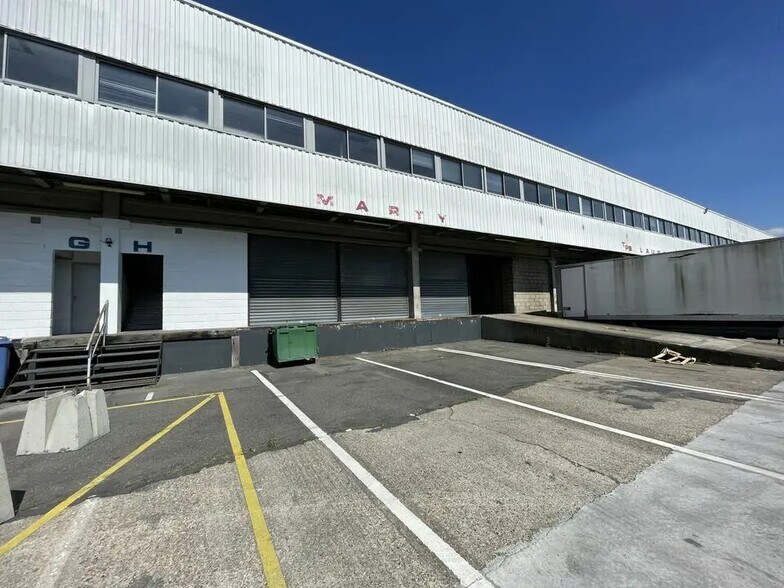 Industriel/Logistique dans Aulnay-sous-Bois à louer - Photo de l’immeuble – Image 1 sur 1