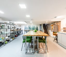 408 Hackney Rd, Londres à louer Photo intérieure– Image 1 sur 3