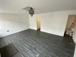 41B Lowtown, Pudsey à louer Photo intérieure– Image 2 sur 2