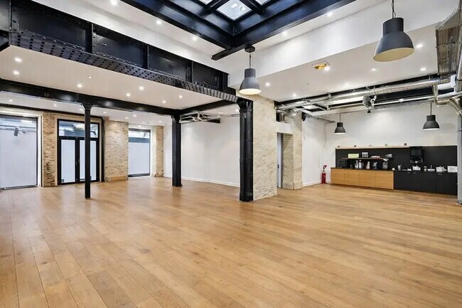 Plus de détails pour 30 Rue Blondel, Paris - Bureau à louer