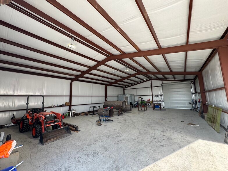 100 Lr Williams Ln, Jarrell, TX à louer - Photo de l’immeuble – Image 3 sur 4