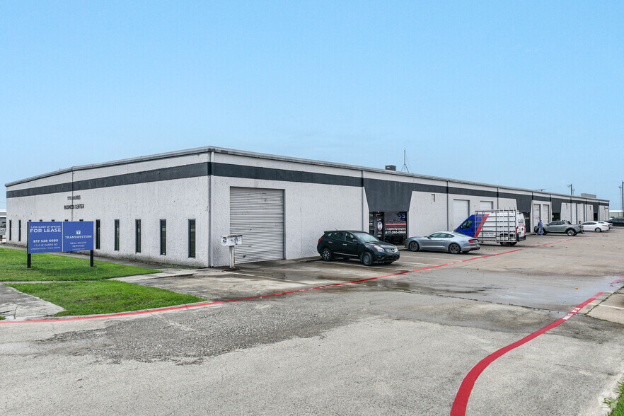 1110 W Harris Rd, Arlington, TX à louer - Photo de l’immeuble – Image 2 sur 20