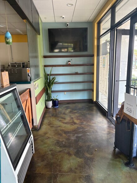 1066 41st Ave, Capitola, CA à vendre - Photo intérieure – Image 2 sur 16