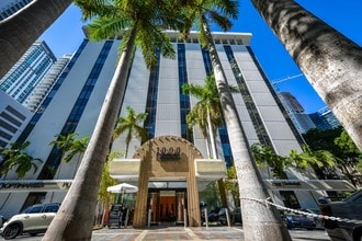 1000 brickell Ave, Miami, FL à louer Photo de l’immeuble– Image 2 sur 49