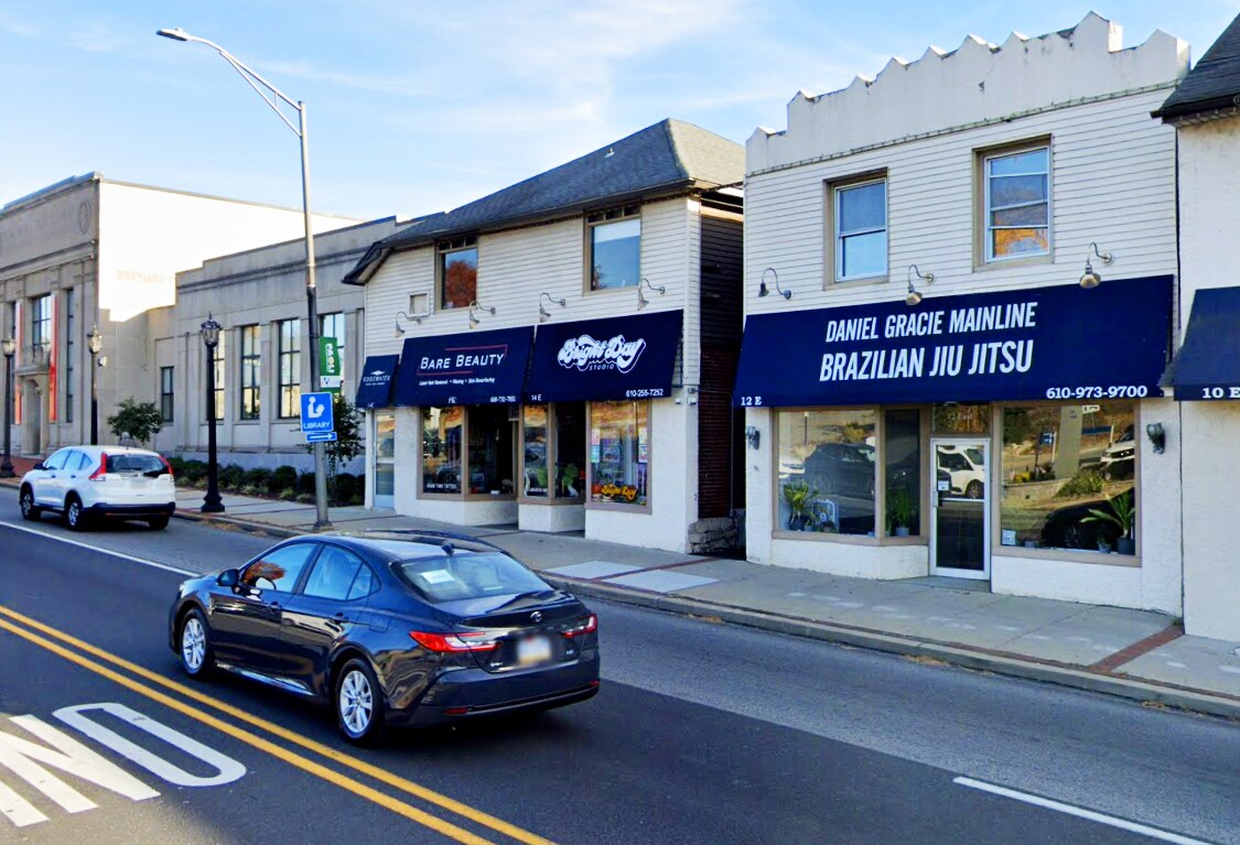 2-18 E Lancaster Ave, Paoli, PA à louer Photo de l’immeuble– Image 1 sur 2