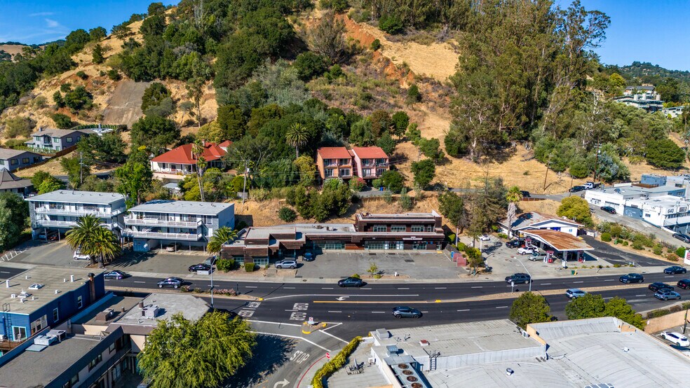 754 Sir Francis Drake Blvd, San Anselmo, CA à vendre - Aérien – Image 3 sur 6