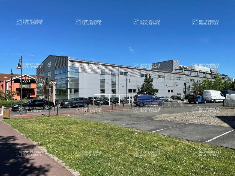 45 Avenue Victor Hugo, Aubervilliers à louer - Photo de l’immeuble – Image 2 sur 4
