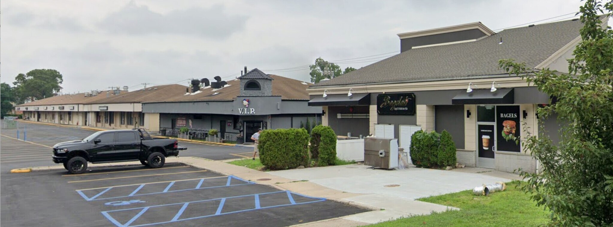 2789 Middle Country Rd, Lake Grove, NY à louer Photo principale– Image 1 sur 8