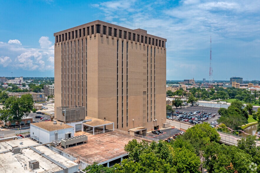 1010 N Saint Marys St, San Antonio, TX à vendre - Photo de l’immeuble – Image 2 sur 4