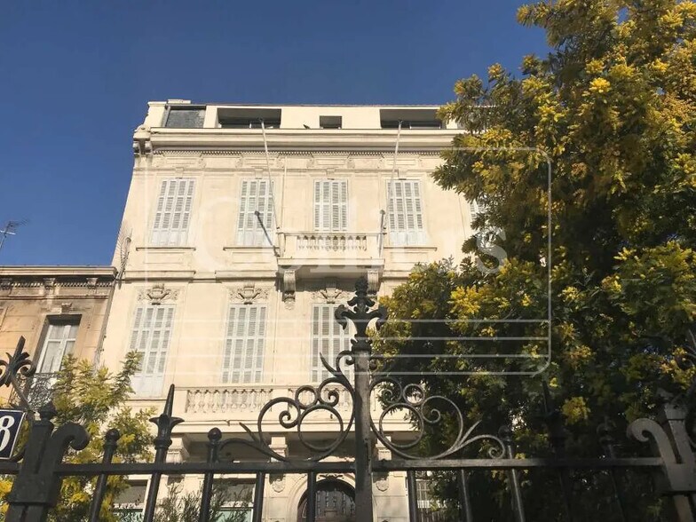 Bureau dans Marseille à louer - Photo de l’immeuble – Image 1 sur 12