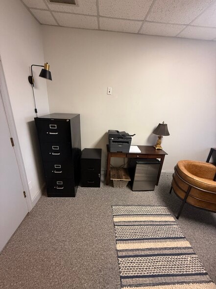 106-108 5th St SE, Charlottesville, VA à louer - Photo de l’immeuble – Image 3 sur 6