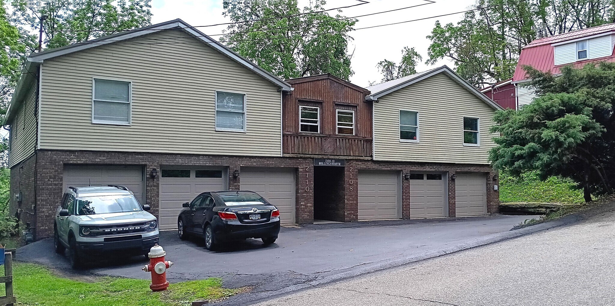2108 Hollingsworth St, New Kensington, PA à vendre Photo principale– Image 1 sur 11