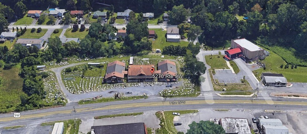 5270 Route 9W, Newburgh, NY à vendre - Photo principale – Image 1 sur 4