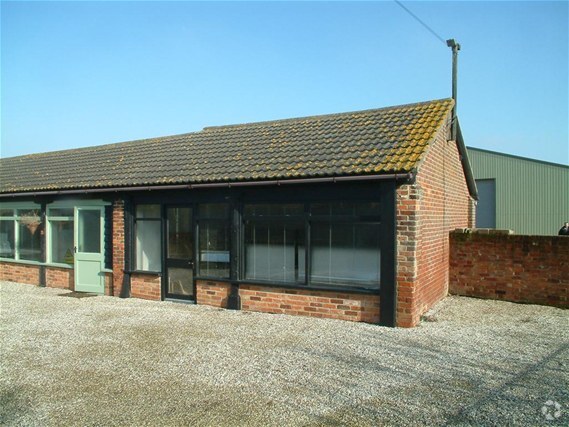 Burnham Rd, Mundon à louer - Photo de l’immeuble – Image 1 sur 1