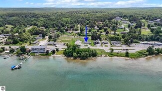 Plus de détails pour 5168 US-31, Traverse City, MI - Bureau à vendre