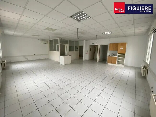 Plus de détails pour Bureau à vendre